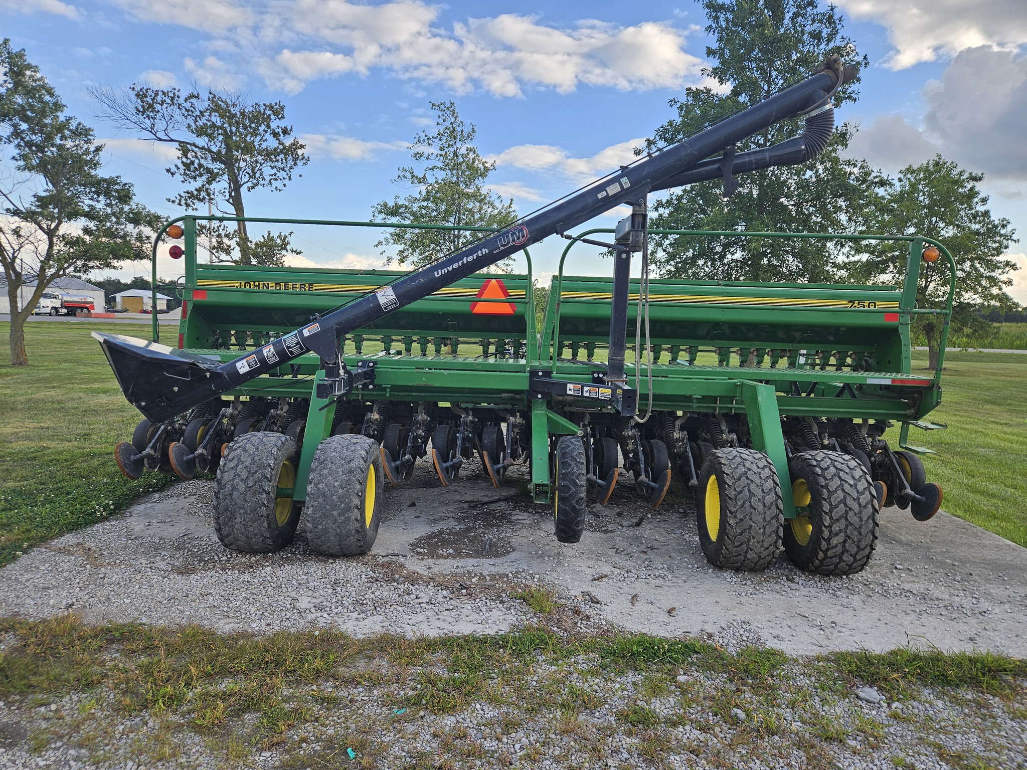 1997 John Deere 750 Image 22