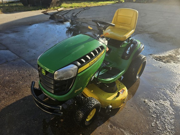 Photo of 2016 John Deere D130