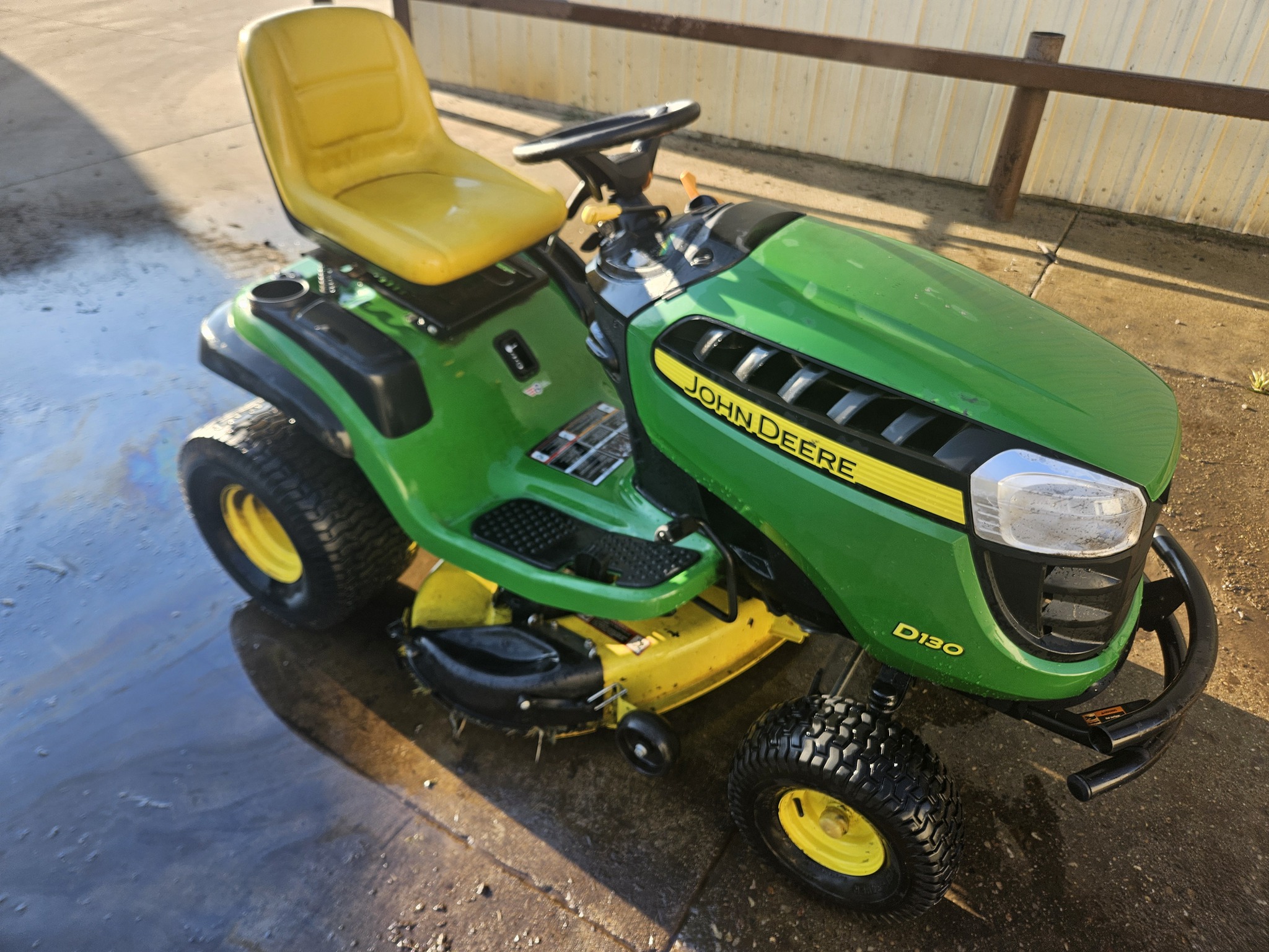 2016 John Deere D130