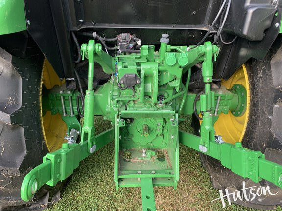Photo of 2024 John Deere 5060E