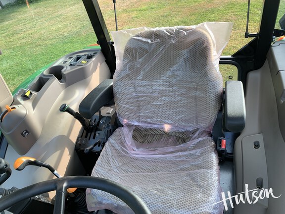Photo of 2024 John Deere 5060E