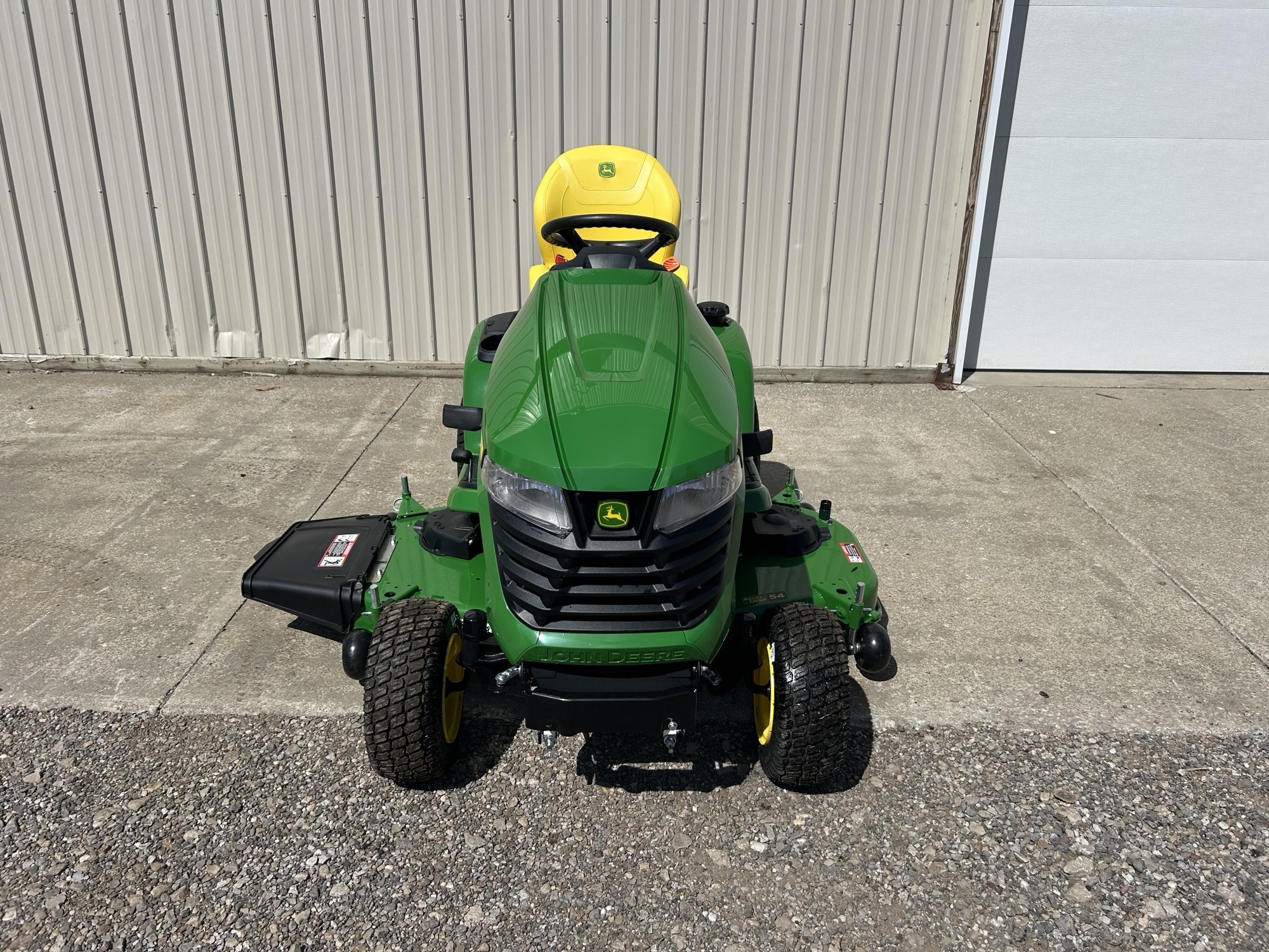 2025 John Deere X380 Image 2