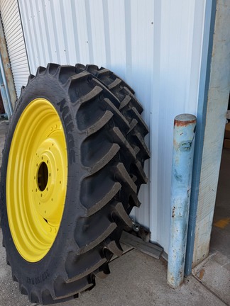 2023 John Deere 42 Photo 2