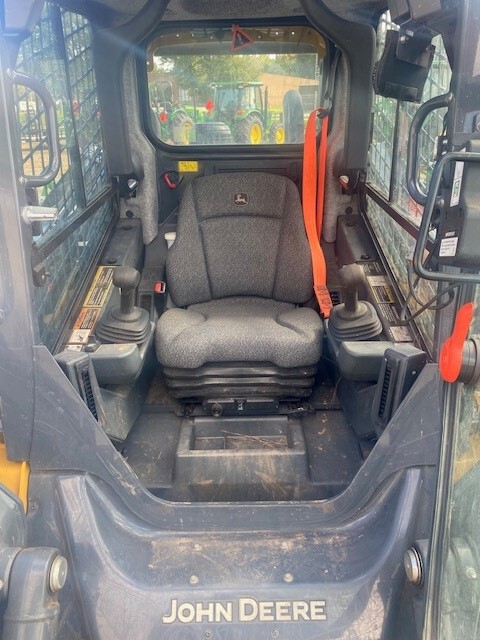 2024 John Deere 325G Image 3