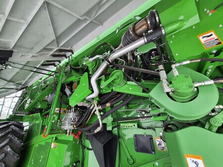 Used 2018 John Deere S780 Combines at Horizon Ag & Turf in St. Paul, AB - Photo15