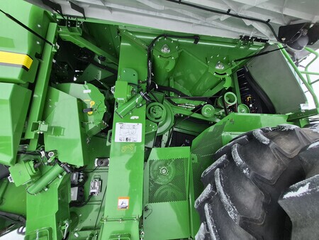 Used 2018 John Deere S780 Combines at Horizon Ag & Turf in St. Paul, AB - Photo20