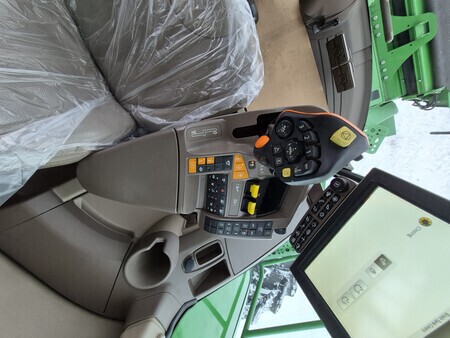 Used 2018 John Deere S780 Combines at Horizon Ag & Turf in St. Paul, AB - Photo25