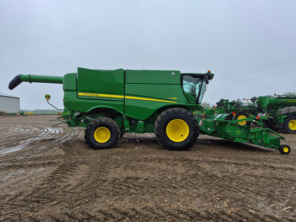 Used 2018 John Deere S780 Combines at Horizon Ag & Turf in St. Paul, AB - Photo2