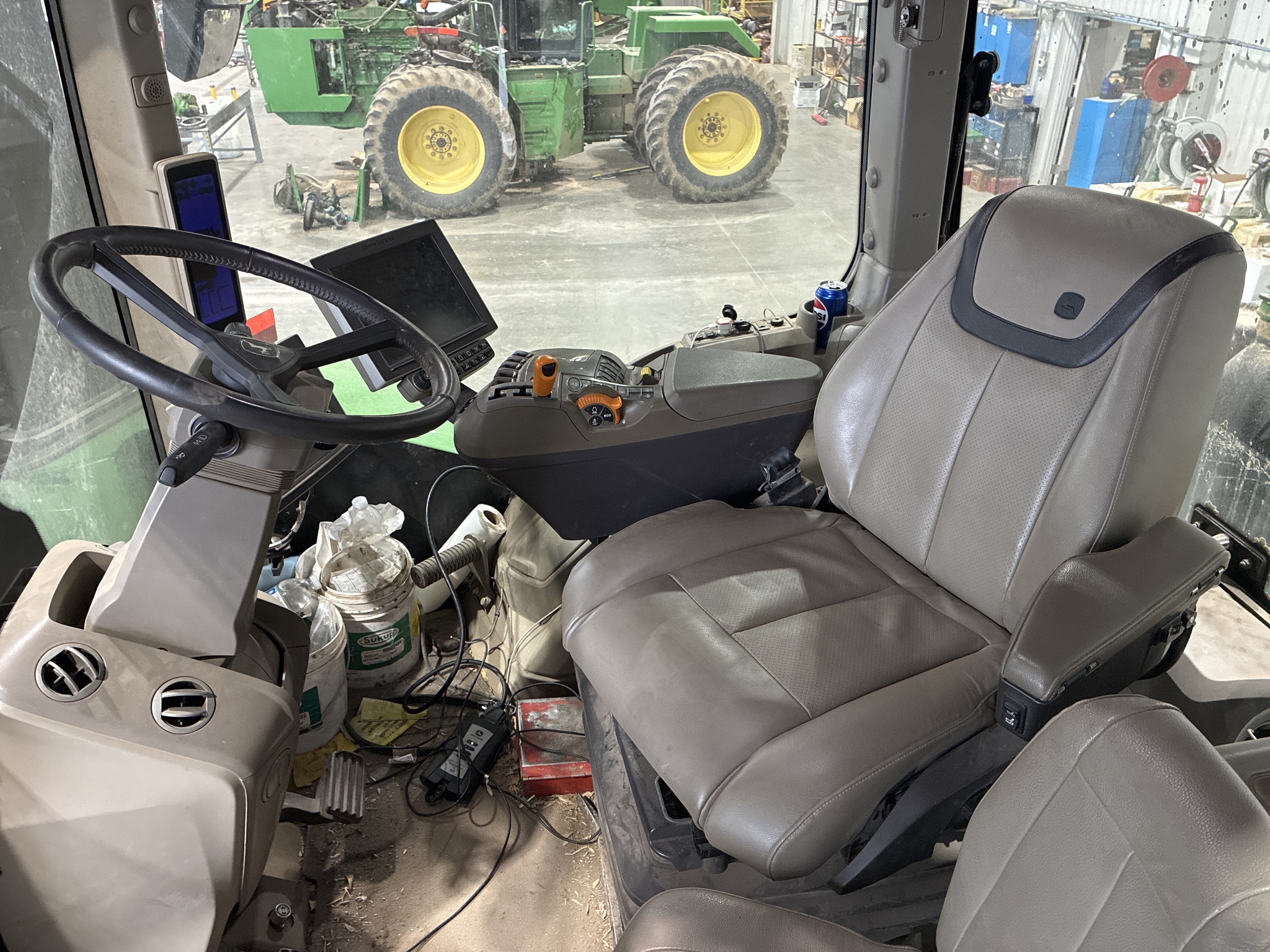 2022 John Deere 9R 640 Image 4