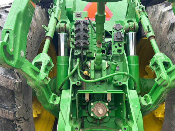 2008 John-Deere 8130