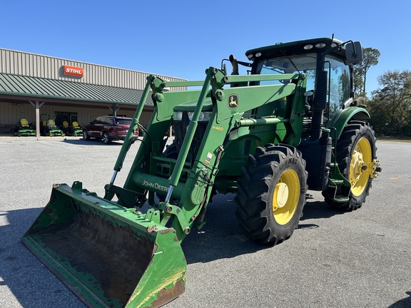 2014 John Deere 7210R Photo 1