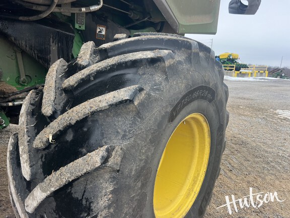 Photo of 2025 John Deere S7 800