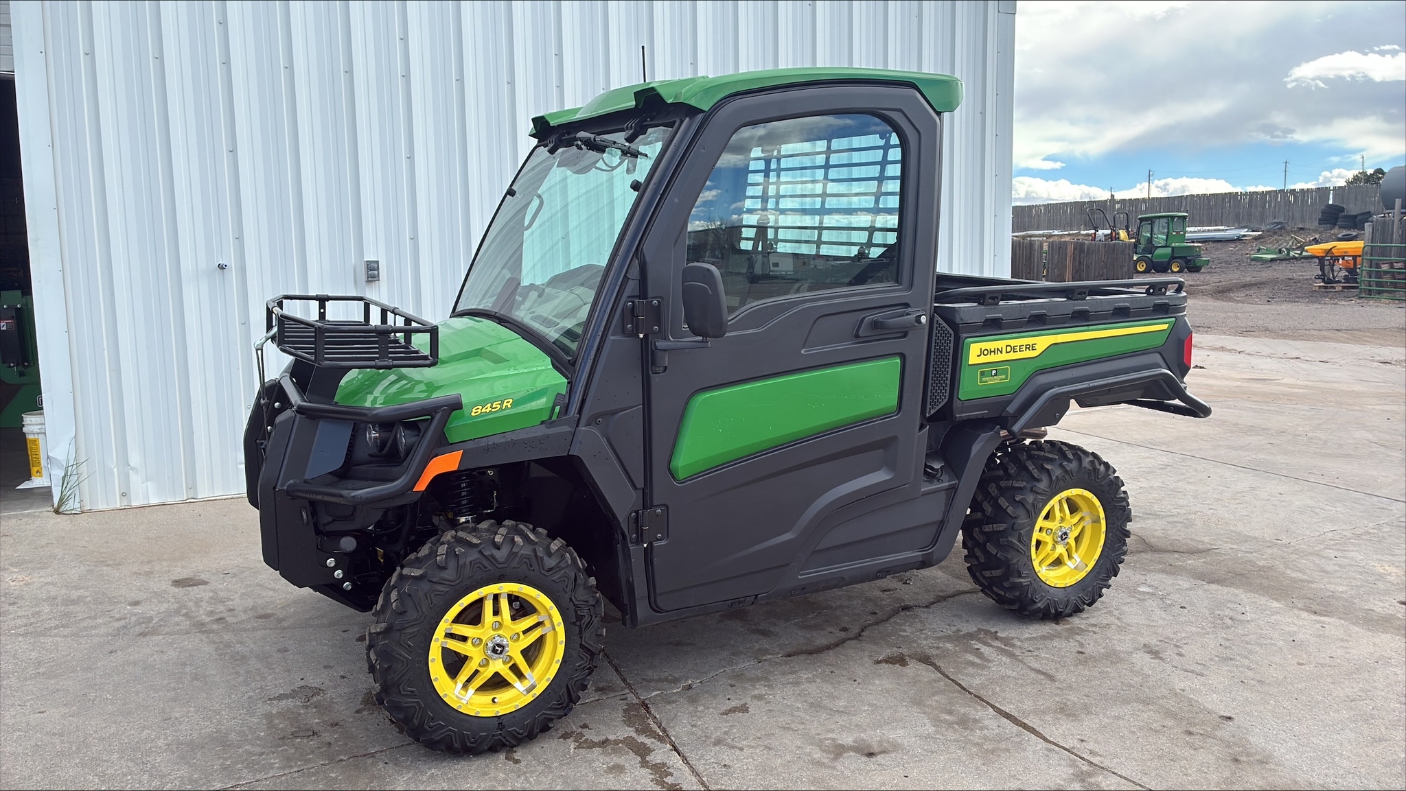 2025 John Deere 845R Image 1