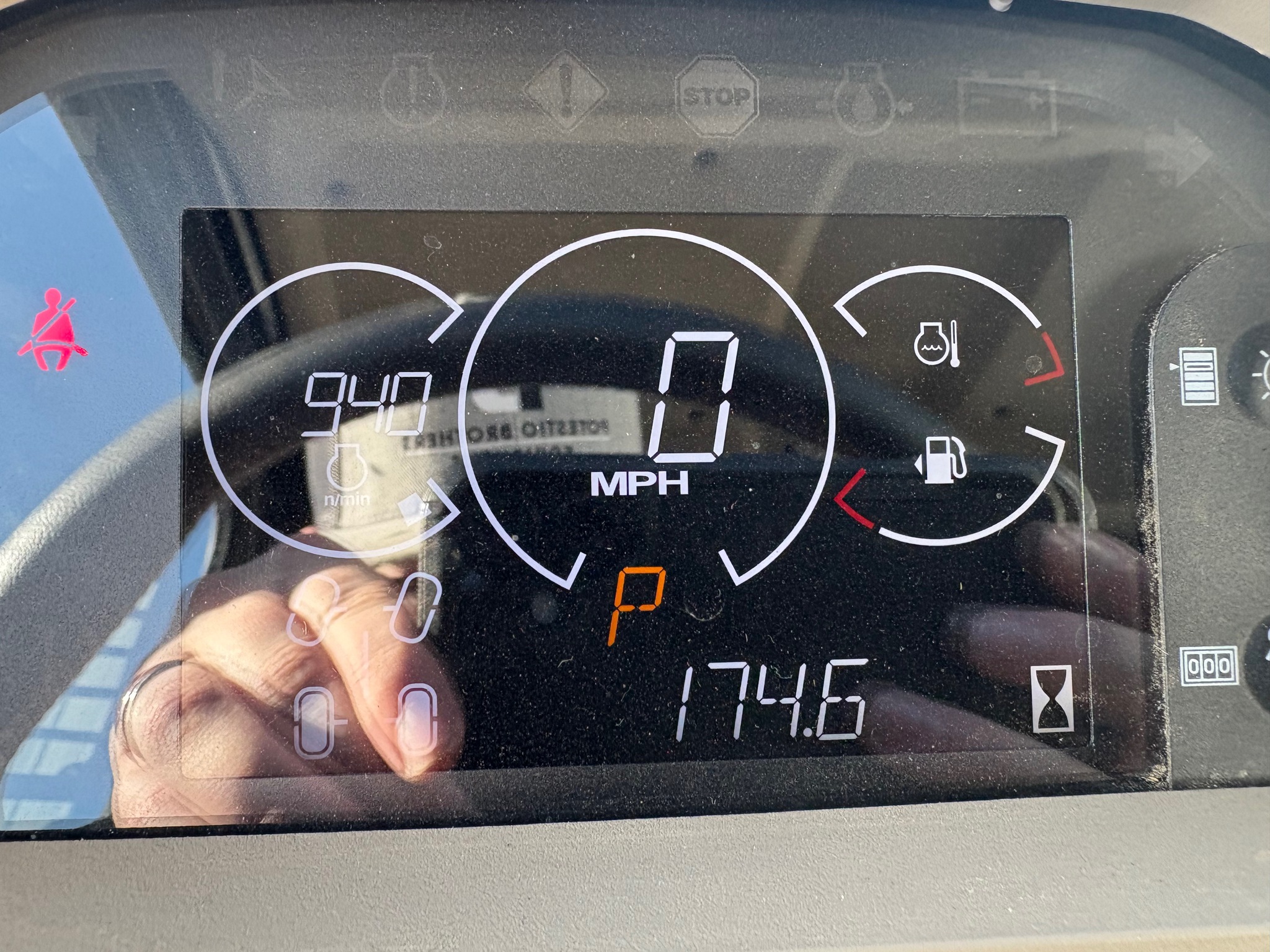 2025 John Deere 845R Image 19