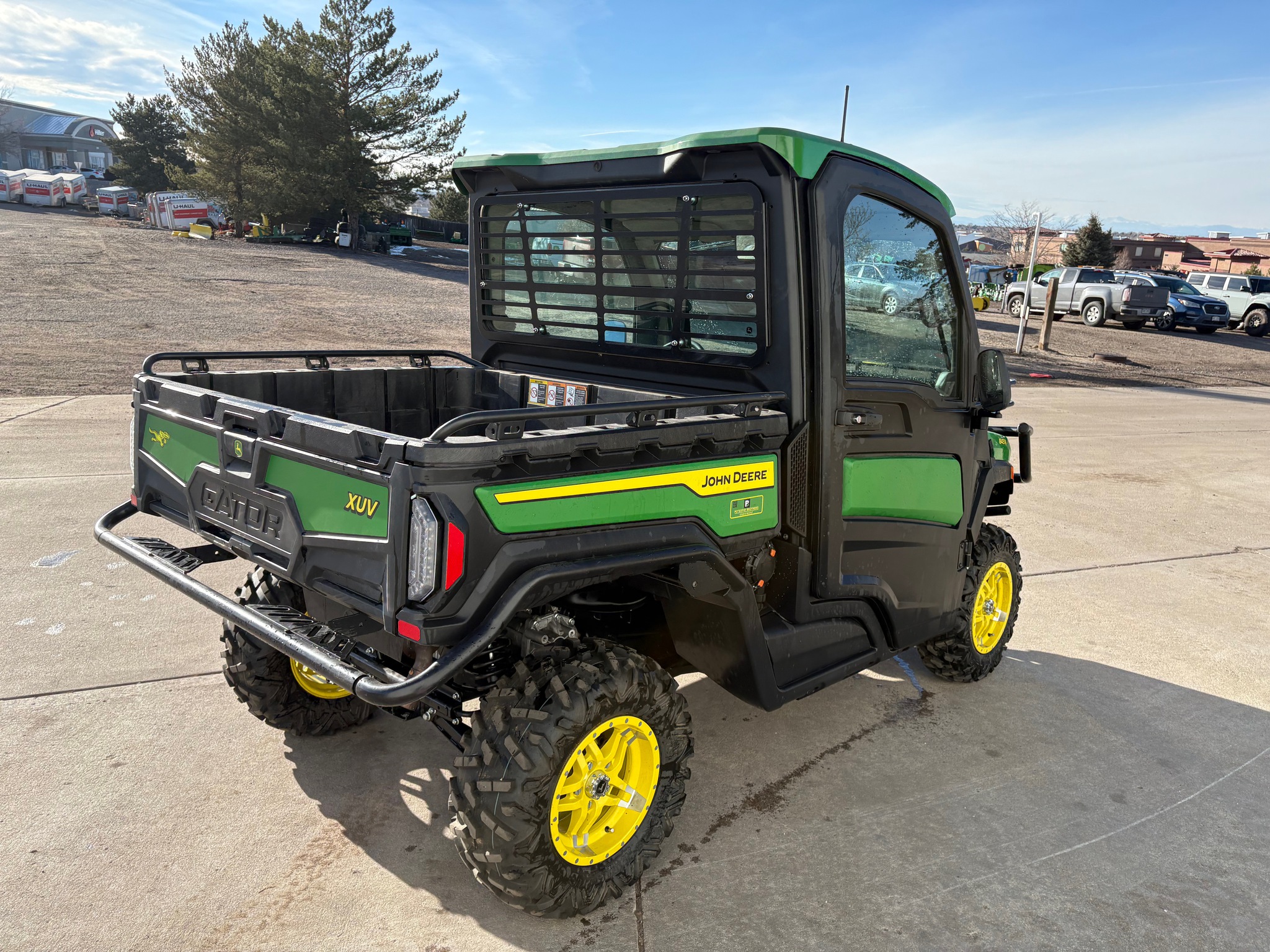 2025 John Deere 845R Image 17