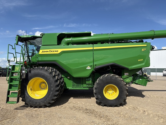 Used 2025 John Deere S7 900 Combines at Horizon Ag & Turf in Lloydminster, AB - Photo8