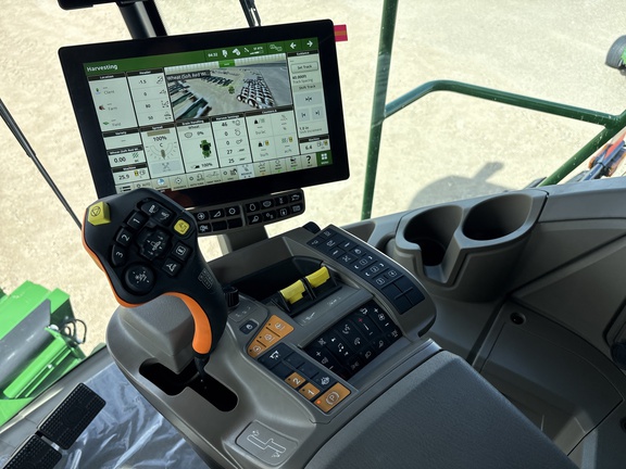 Used 2025 John Deere S7 900 Combines at Horizon Ag & Turf in Lloydminster, AB - Photo17