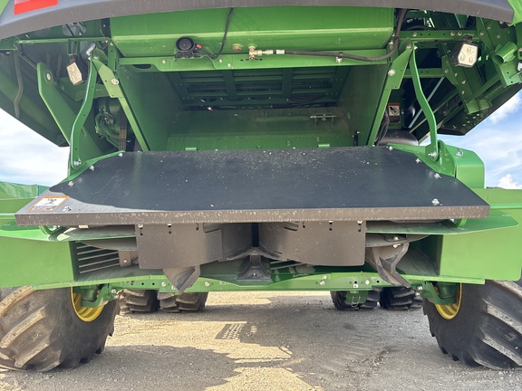 Used 2025 John Deere S7 900 Combines at Horizon Ag & Turf in Lloydminster, AB - Photo9