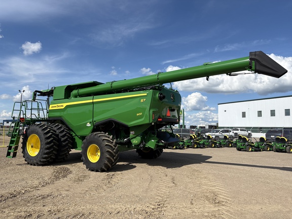 Used 2025 John Deere S7 900 Combines at Horizon Ag & Turf in Lloydminster, AB - Photo7