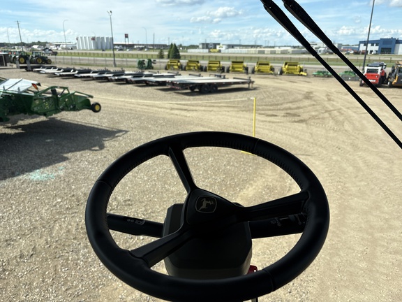Used 2025 John Deere S7 900 Combines at Horizon Ag & Turf in Lloydminster, AB - Photo20