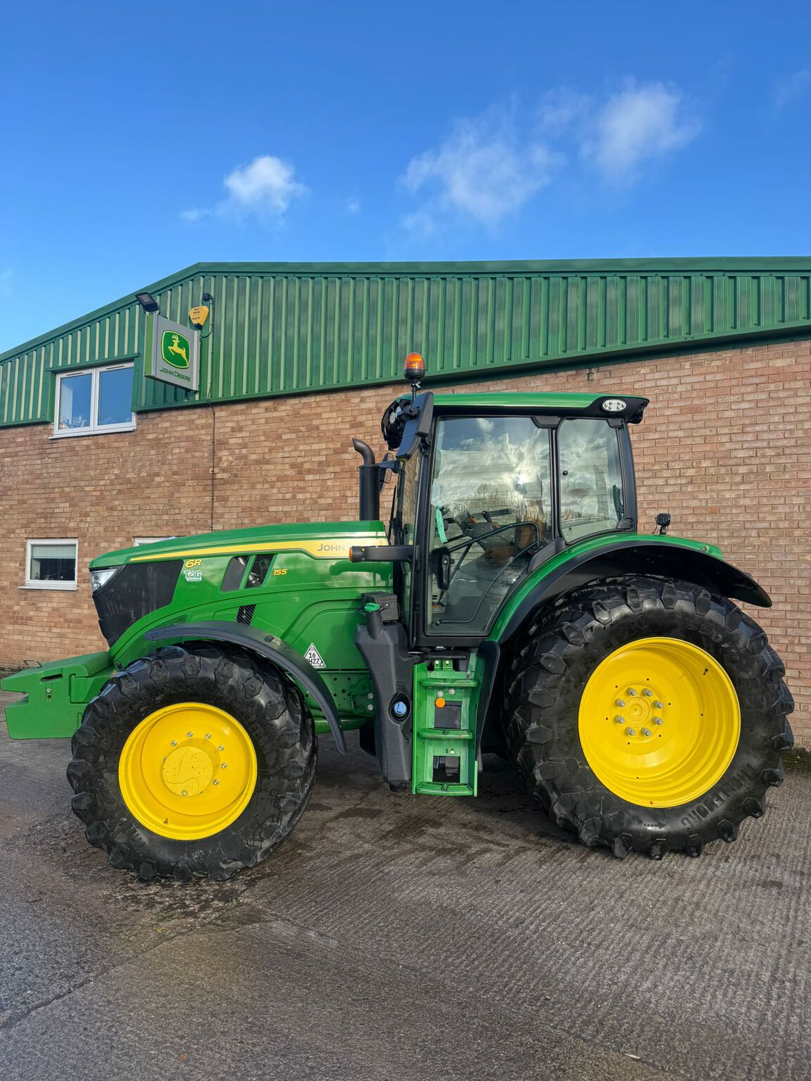 2023 John Deere 6R 155