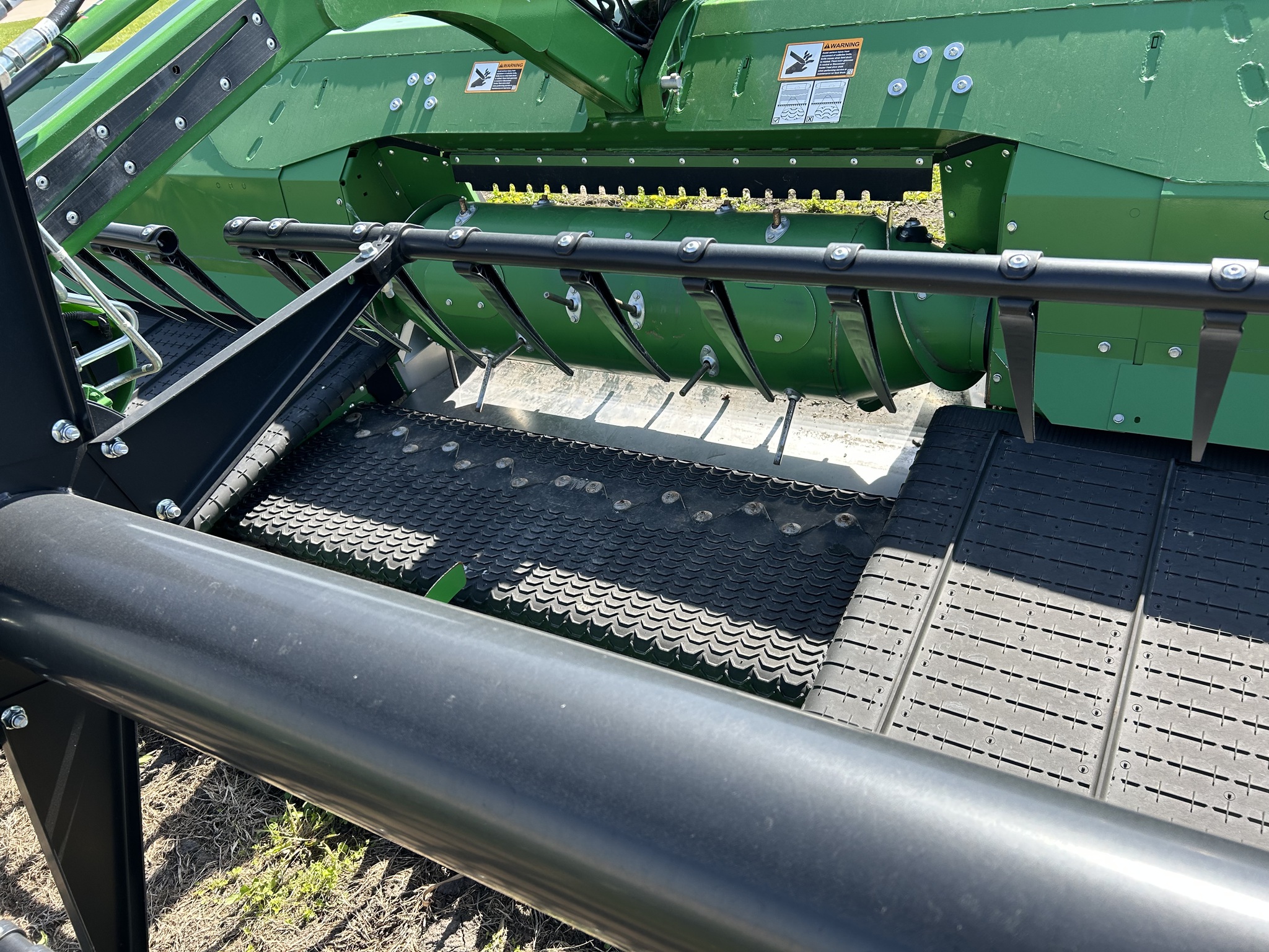  2025 John Deere RDF 40 at Heritage Tractor in Galesburg, IL