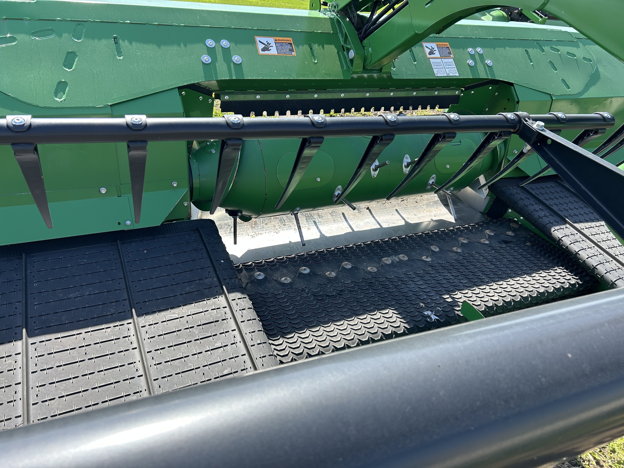  2025 John Deere RDF 40 at Heritage Tractor in Galesburg, IL
