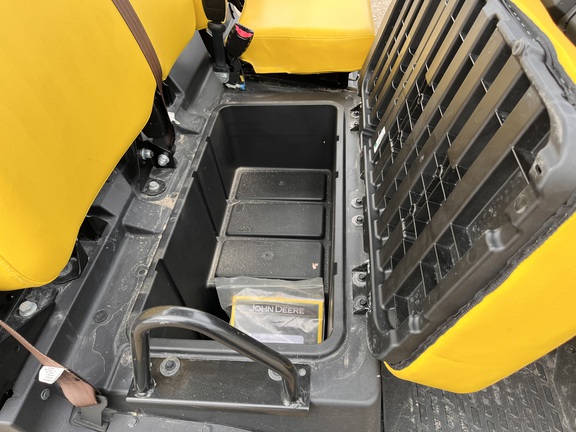 2019 John Deere XUV 835M - Photo25