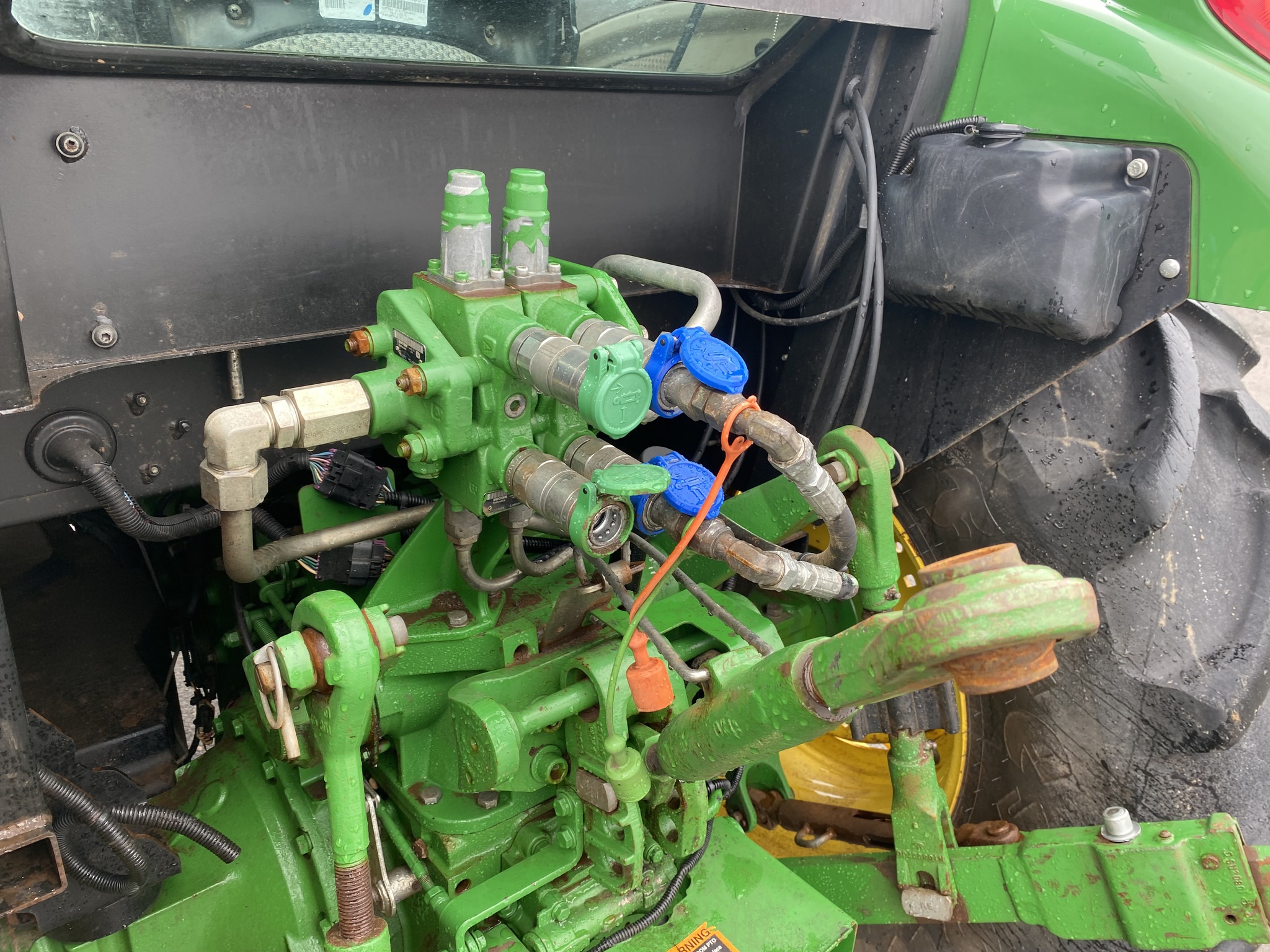 2019 John Deere 5090E Image 4