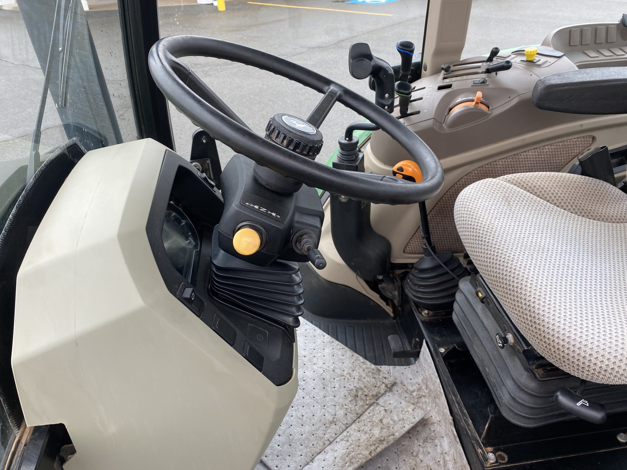 2019 John Deere 5090E Image 14