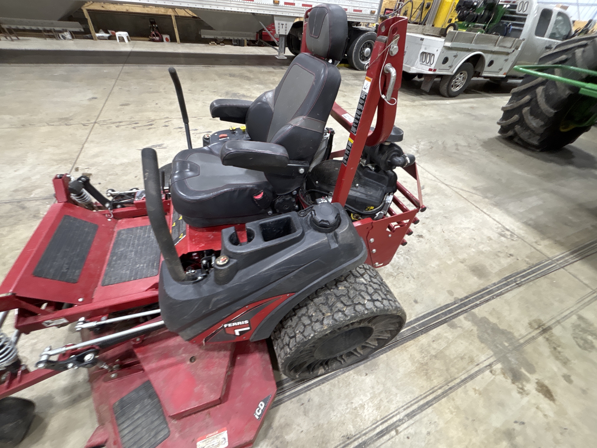 Used 2022 Ferris ISX3300 38 Zero Turn Mowers at Koenig Equipment in Greenville, OH - PhotoXL2