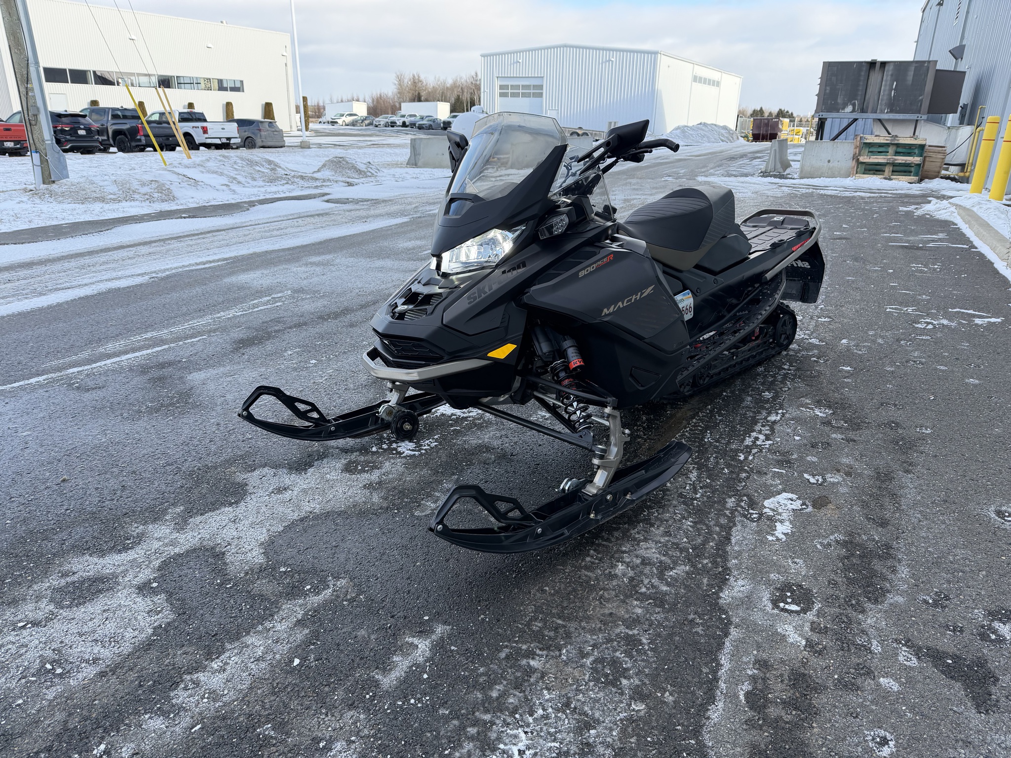 2022 Ski Doo Mach Z 900 turbo R Image 5