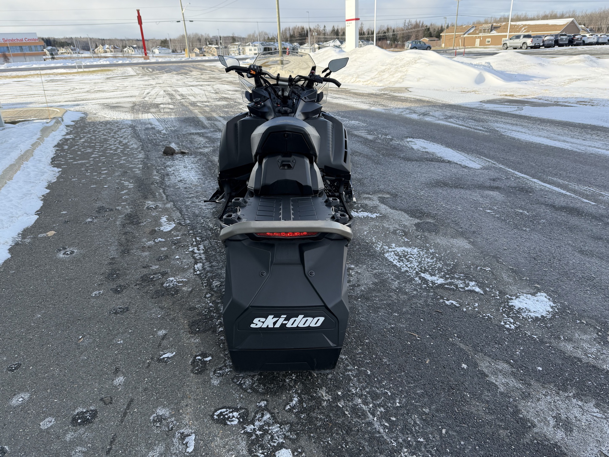 2022 Ski Doo Mach Z 900 turbo R Image 6
