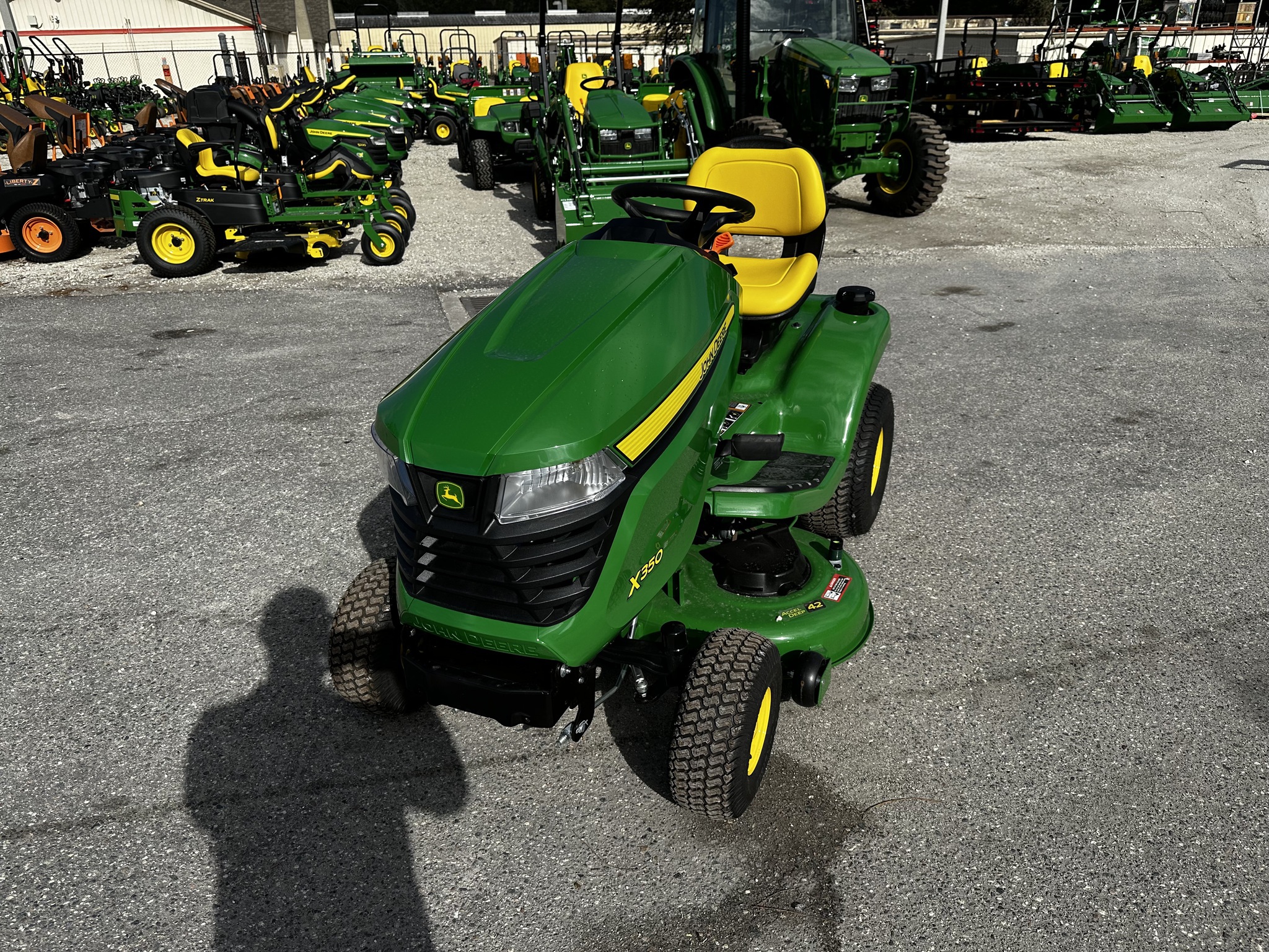 2025 John Deere X350 Image 2