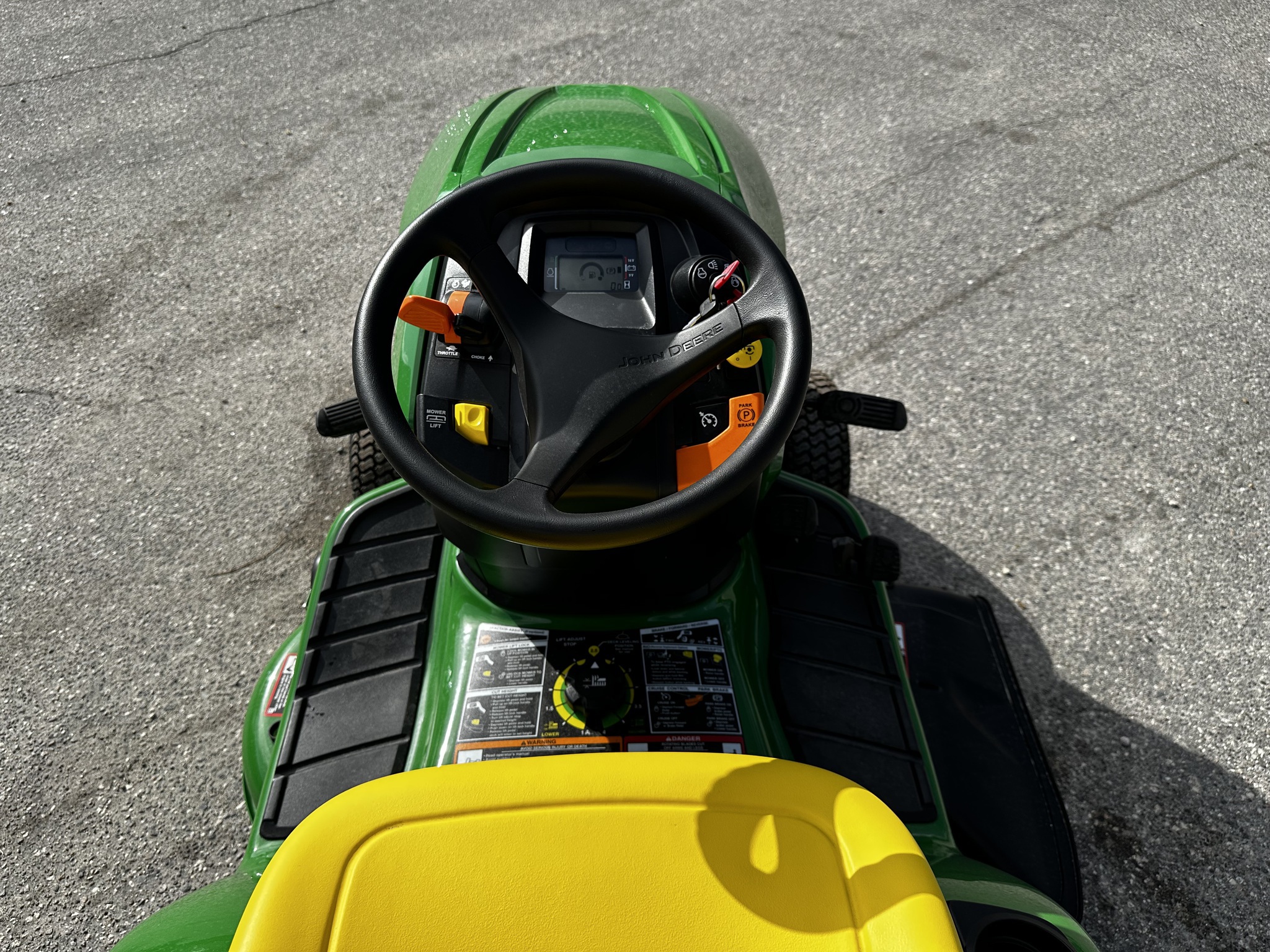 2025 John Deere X350 Image 5
