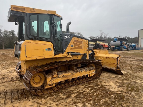 2021 John Deere 700L-3