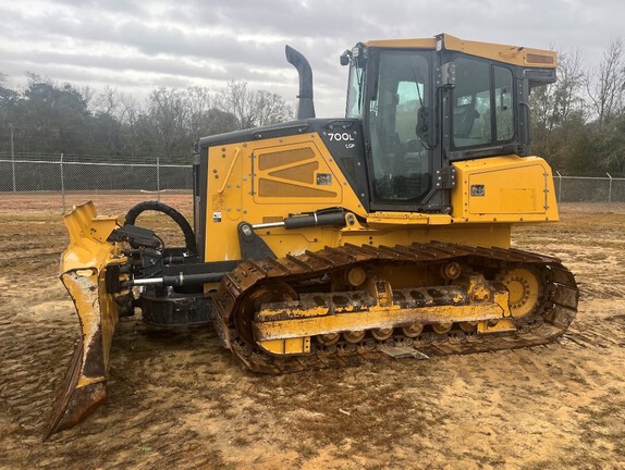 2021 John Deere 700L