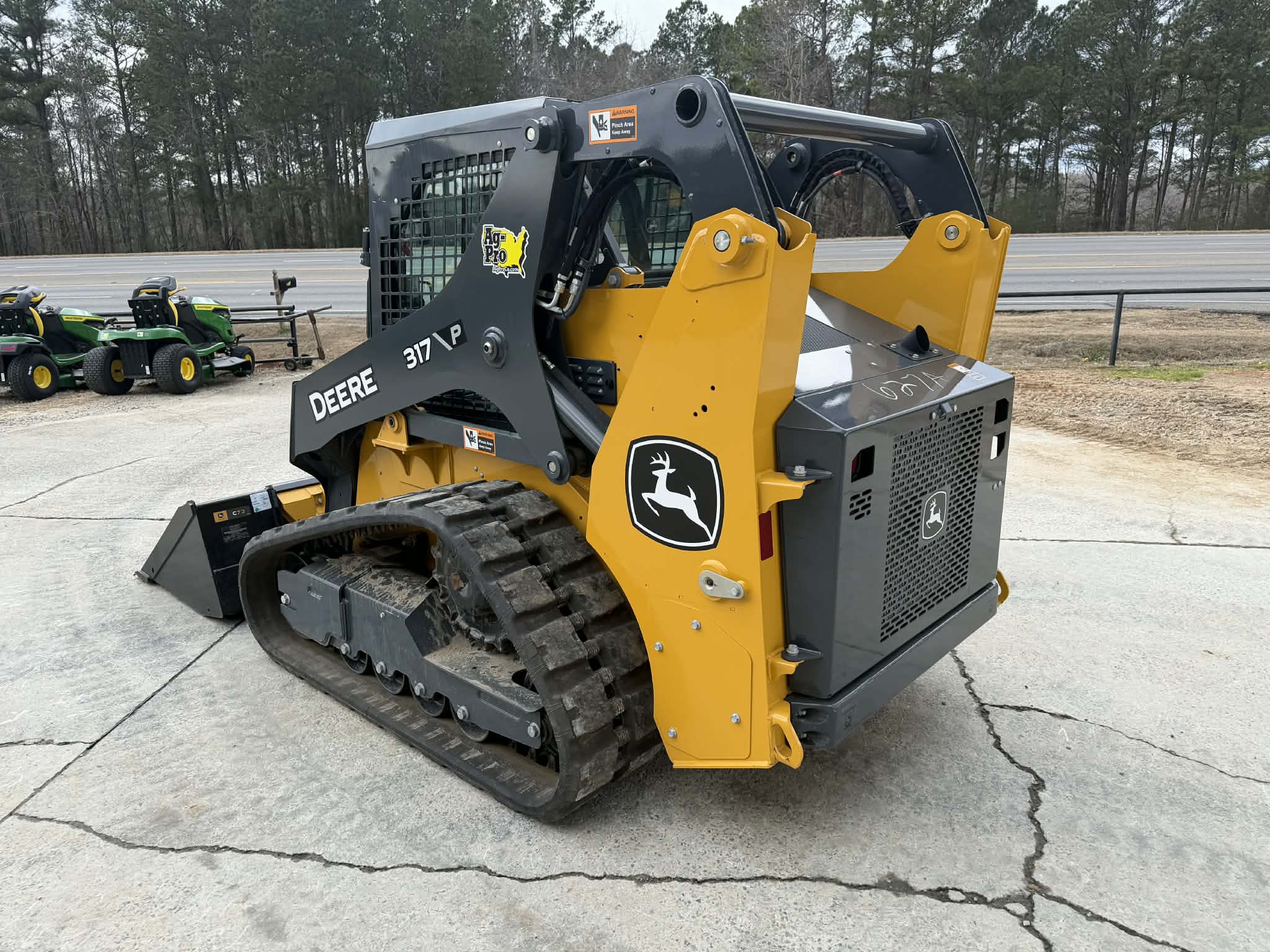 2025 John Deere 317 P Image 3