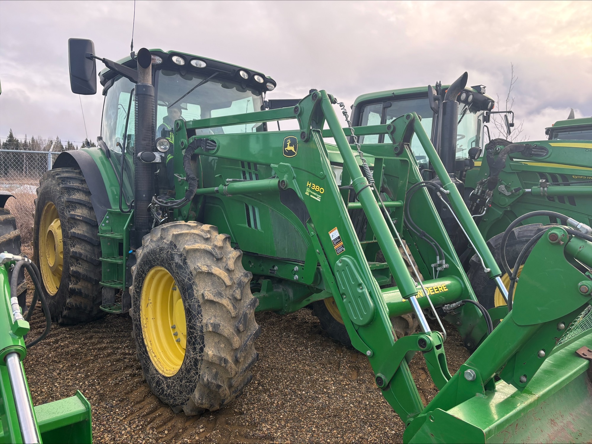 2015 John Deere 6170R Image 1