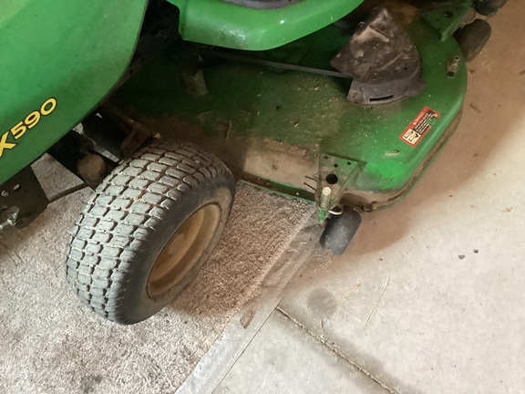 2023 John Deere X590 - Photo3