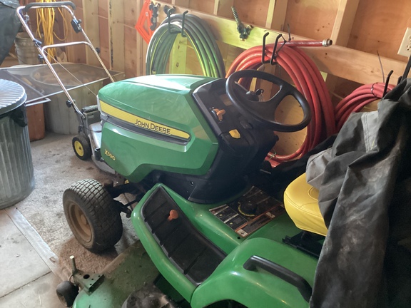 2023 John Deere X590 - Photo8