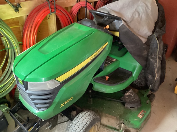 2023 John Deere X590 - Photo2