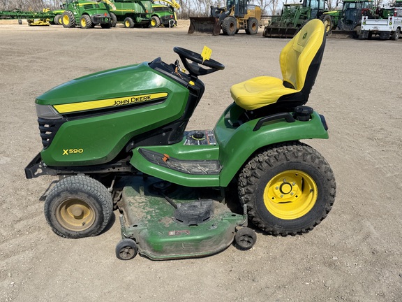 2023 John Deere X590 - Photo6