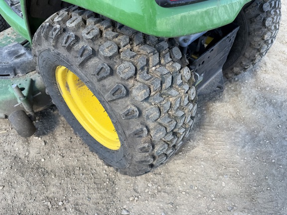 2023 John Deere X590 - Photo14