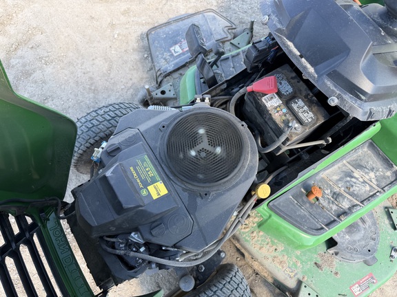 2023 John Deere X590 - Photo17