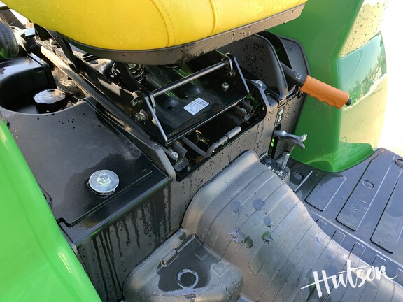 Photo of 2025 John Deere 2032R