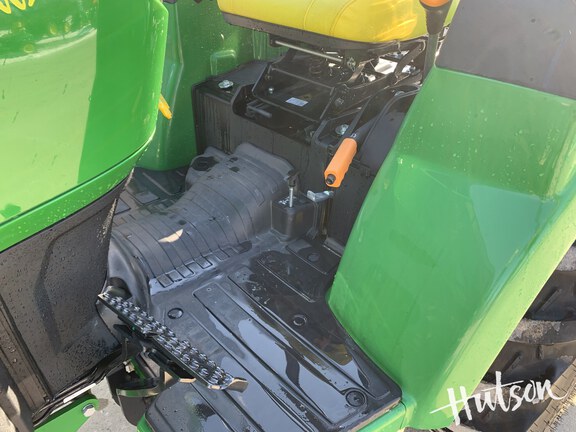 Photo of 2025 John Deere 2032R