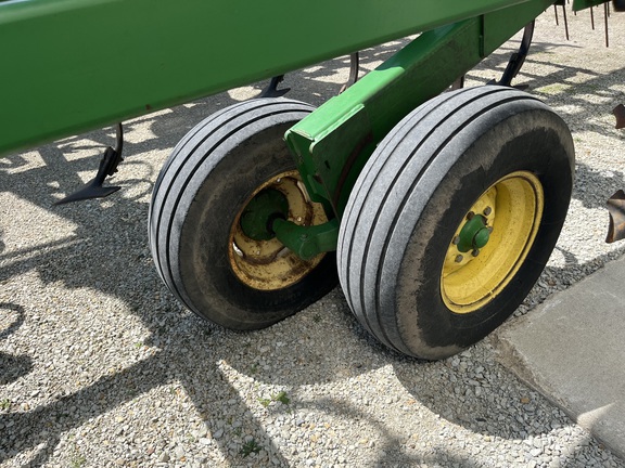 2004 John Deere 2210 - Photo8
