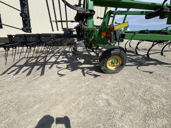 2004 John Deere 2210 - Photo16