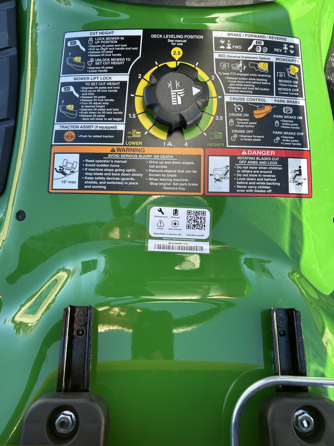 2026 John Deere X350 Image 14